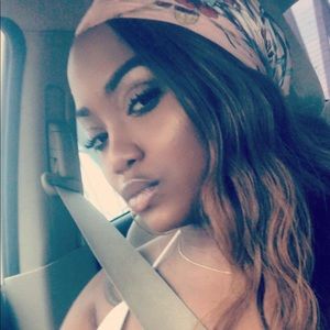 Meet your Posher, Edwina